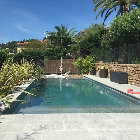Avec Piscine A 300 M Des Plages D'aiguebelle - Holiday home