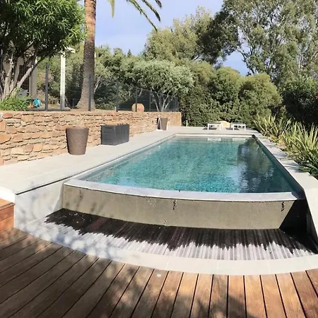 Holiday home Avec Piscine A 300 M Des Plages D'aiguebelle - Le Lavandou